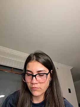 aurora divine online show from October 15, 2025, 10:54 pm