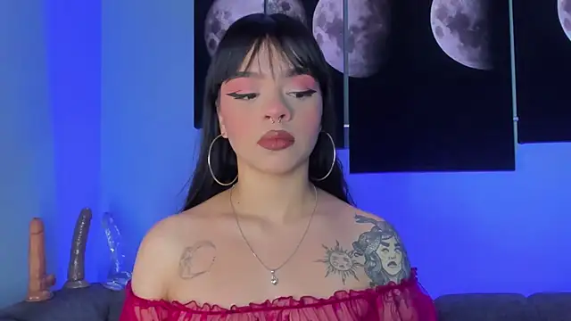 maddy walker online show from December 9, 2024, 8:54 pm