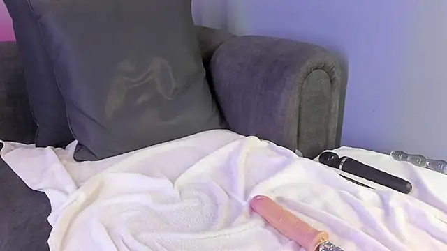 maddy walker online show from December 31, 2024, 3:55 am