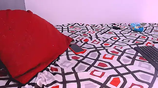 bubble red online show from February 6, 2025, 7:18 pm