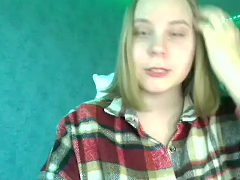 Thalia  Star online show from March 4, 2025, 8:57 am