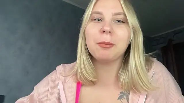 Thalia  Star online show from November 9, 2025, 11:41 am