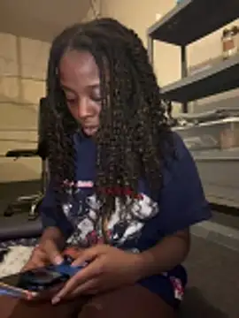 choclatepeaach online show from December 20, 2025, 6:42 am