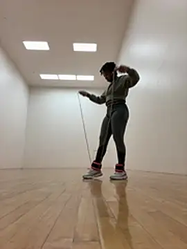 choclatepeaach online show from February 1, 2026, 9:13 pm