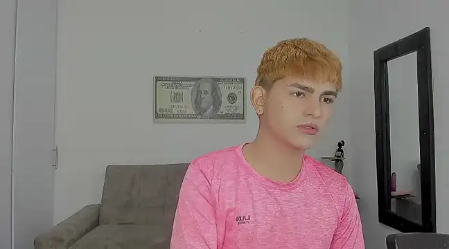 Snapshot of Lyam_ap chatting on December 6, 2024, 9:54 am Lyam ap online show from December 6, 2024, 9:54 am