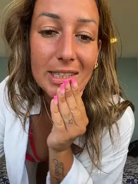 Snapshot of feetqueen96 chatting on July 14, 2026, 4:13 pm feetqueen96 online show from July 14, 2026, 4:13 pm
