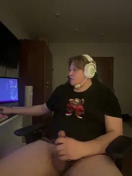 Snapshot of big_boy163 chatting on February 12, 2026, 6:03 pm big boy163 online show from February 12, 2026, 6:03 pm