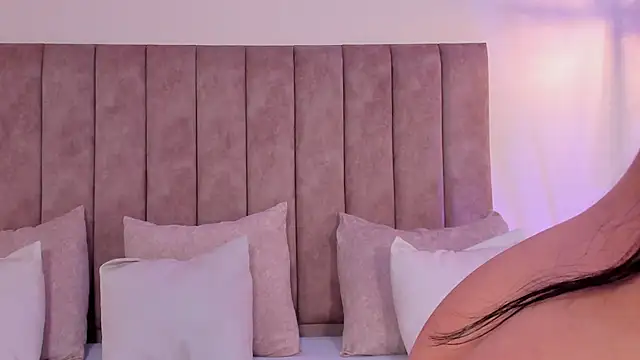 mallie quinn online show from April 10, 2026, 1:16 pm