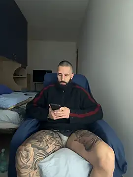 Snapshot of Gioeltoro89 chatting on February 8, 2026, 3:48 pm Gioeltoro89 online show from February 8, 2026, 3:48 pm