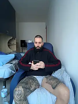 Snapshot of Gioeltoro89 chatting on February 12, 2026, 4:02 pm Gioeltoro89 online show from February 12, 2026, 4:02 pm