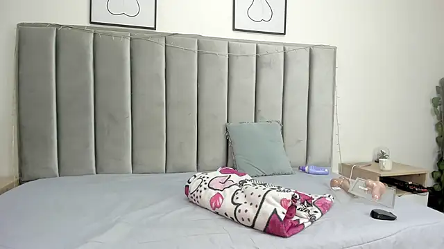 Laiia Page online show from March 15, 2025, 2:01 pm