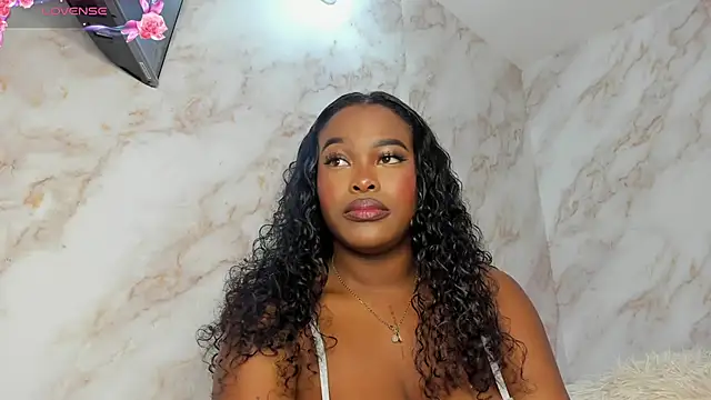 Kaseydelvey online show from December 4, 2024, 9:57 pm