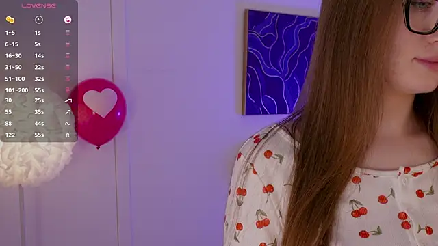 Lilly Colins online show from February 14, 2025, 7:02 pm