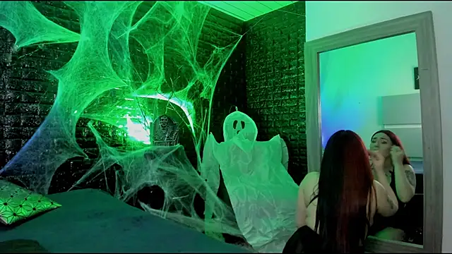 Snapshot of Calliope_dark chatting on October 24, 2025, 1:18 pm Calliope dark online show from October 24, 2025, 1:18 pm