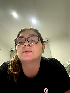 AntonellaAlondra4 online show from November 30, 2025, 4:49 am