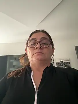 AntonellaAlondra4 online show from December 5, 2025, 2:14 pm