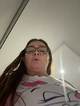 AntonellaAlondra4 online show from February 25, 2026, 3:05 am