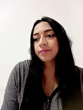 Snapshot of AlondraMendez chatting on September 18, 2025, 10:12 pm AlondraMendez online show from September 18, 2025, 10:12 pm