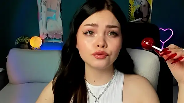 AkiraKatsu online show from January 13, 2025, 8:04 pm