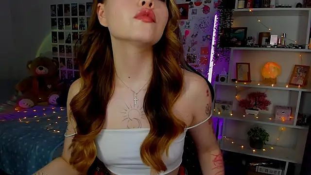 AkiraKatsu online show from September 26, 2025, 11:14 am