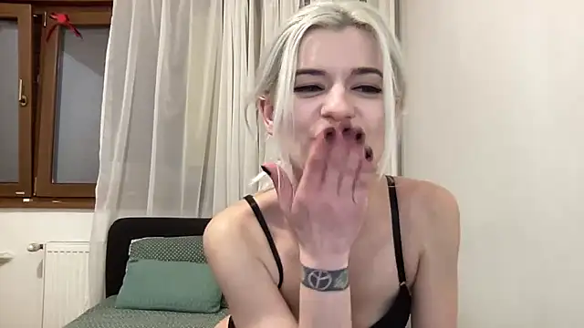 Onika Love online show from March 28, 2026, 5:01 pm