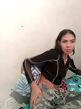 Snapshot of Alisson_420 chatting on February 15, 2025, 2:15 am Alisson 420 online show from February 15, 2025, 2:15 am