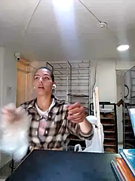 Snapshot of Alisson_420 chatting on October 26, 2025, 3:51 pm Alisson 420 online show from October 26, 2025, 3:51 pm