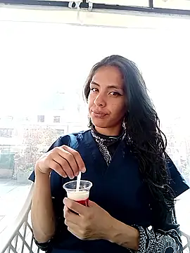 Snapshot of Alisson_420 chatting on February 3, 2026, 7:52 pm Alisson 420 online show from February 3, 2026, 7:52 pm