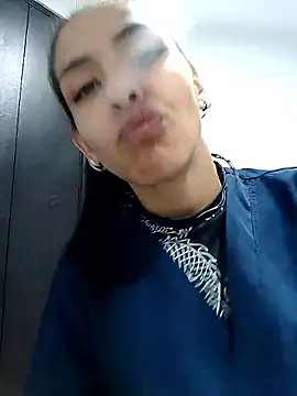 Snapshot of Alisson_420 chatting on February 4, 2026, 6:03 pm Alisson 420 online show from February 4, 2026, 6:03 pm