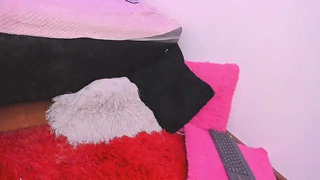 DesireSweet online show from February 3, 2025, 4:57 am