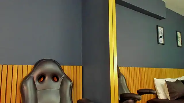 Snapshot of NathRossi chatting on February 26, 2025, 1:32 am NathRossi online show from February 26, 2025, 1:32 am