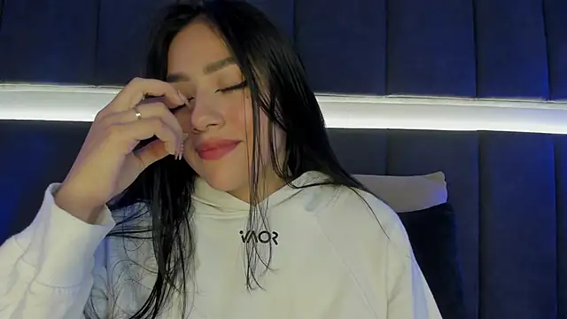 nicolle pierce online show from February 9, 2025, 11:47 am