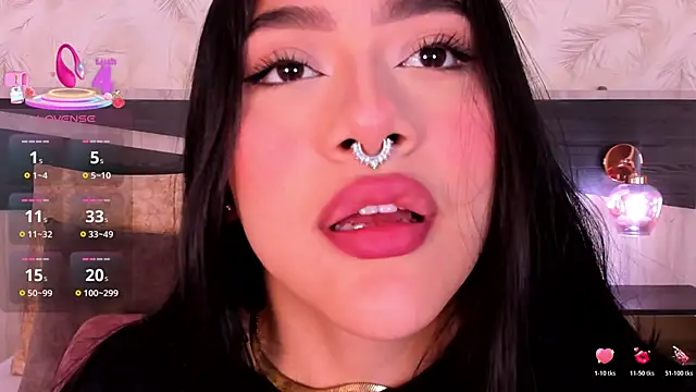 nicolle pierce online show from December 3, 2025, 12:36 pm