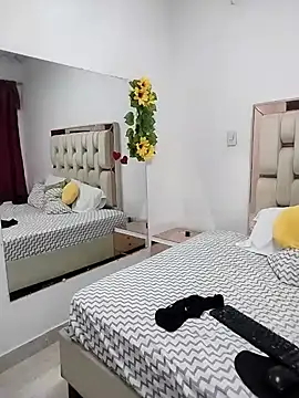 Snapshot of Bianca_Mancini chatting on December 2, 2024, 1:25 am Bianca Mancini online show from December 2, 2024, 1:25 am