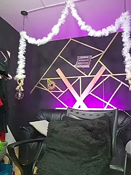 Gelena Black online show from December 17, 2025, 4:35 pm