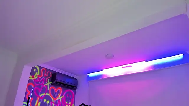 Snapshot of GEANNAROSE chatting on January 17, 2025, 11:49 am GEANNAROSE online show from January 17, 2025, 11:49 am