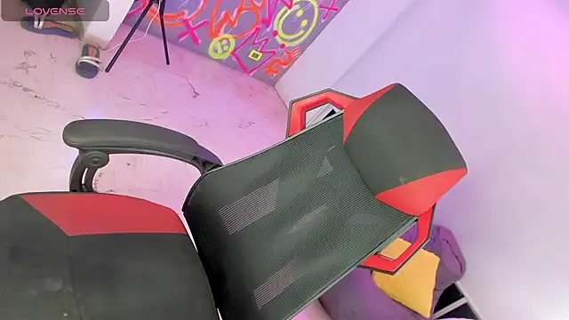 Snapshot of GEANNAROSE chatting on March 22, 2025, 12:04 pm GEANNAROSE online show from March 22, 2025, 12:04 pm