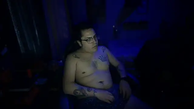 FrankGatsby11 online show from December 1, 2024, 9:37 pm