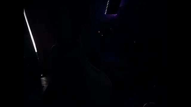 FrankGatsby11 online show from December 19, 2024, 2:13 pm