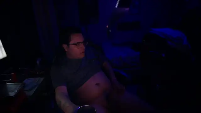 FrankGatsby11 online show from December 25, 2024, 1:19 pm