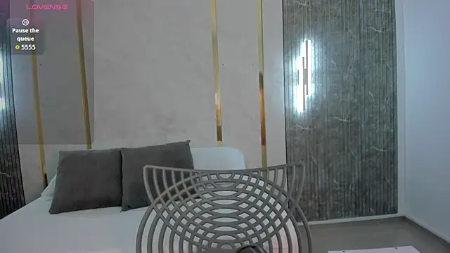 gipsela gomez online show from December 1, 2025, 7:19 pm