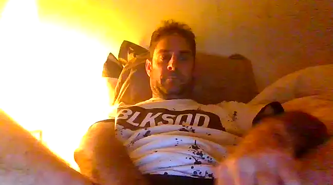 Snapshot of Vespa_Crabo chatting on December 5, 2024, 12:30 am Vespa Crabo online show from December 5, 2024, 12:30 am