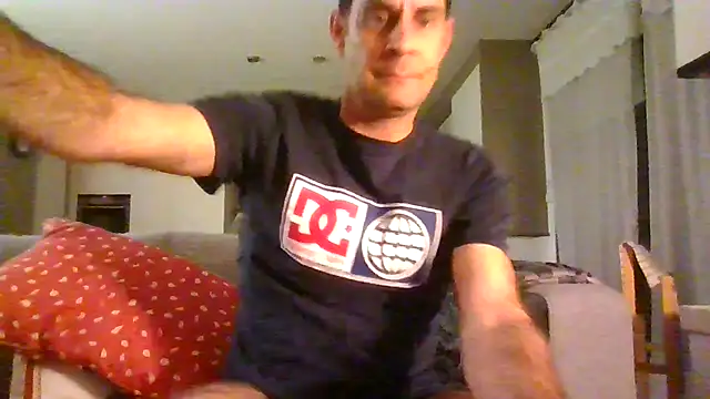 Snapshot of Vespa_Crabo chatting on December 22, 2024, 12:07 am Vespa Crabo online show from December 22, 2024, 12:07 am