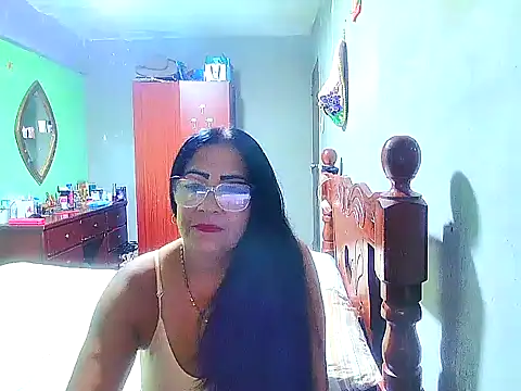 Snapshot of rosi_pamela chatting on December 9, 2024, 2:17 pm rosi pamela online show from December 9, 2024, 2:17 pm