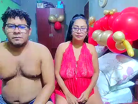 Snapshot of rosi_pamela chatting on February 15, 2025, 1:10 am rosi pamela online show from February 15, 2025, 1:10 am