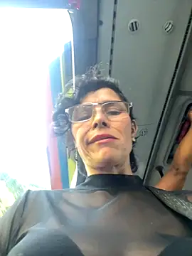 MireyaTorresGu online show from September 22, 2025, 9:06 pm