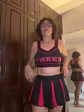 MireyaTorresGu online show from February 4, 2026, 12:22 pm