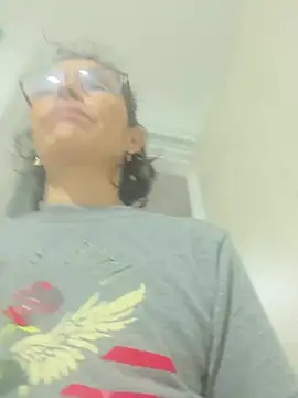 MireyaTorresGu online show from February 11, 2026, 9:14 am