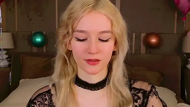 NaomiLoys online show from February 15, 2025, 7:28 pm