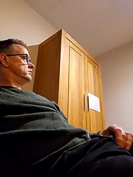 Snapshot of Hectorthyssen1 chatting on October 18, 2025, 10:32 pm Hectorthyssen1 online show from October 18, 2025, 10:32 pm